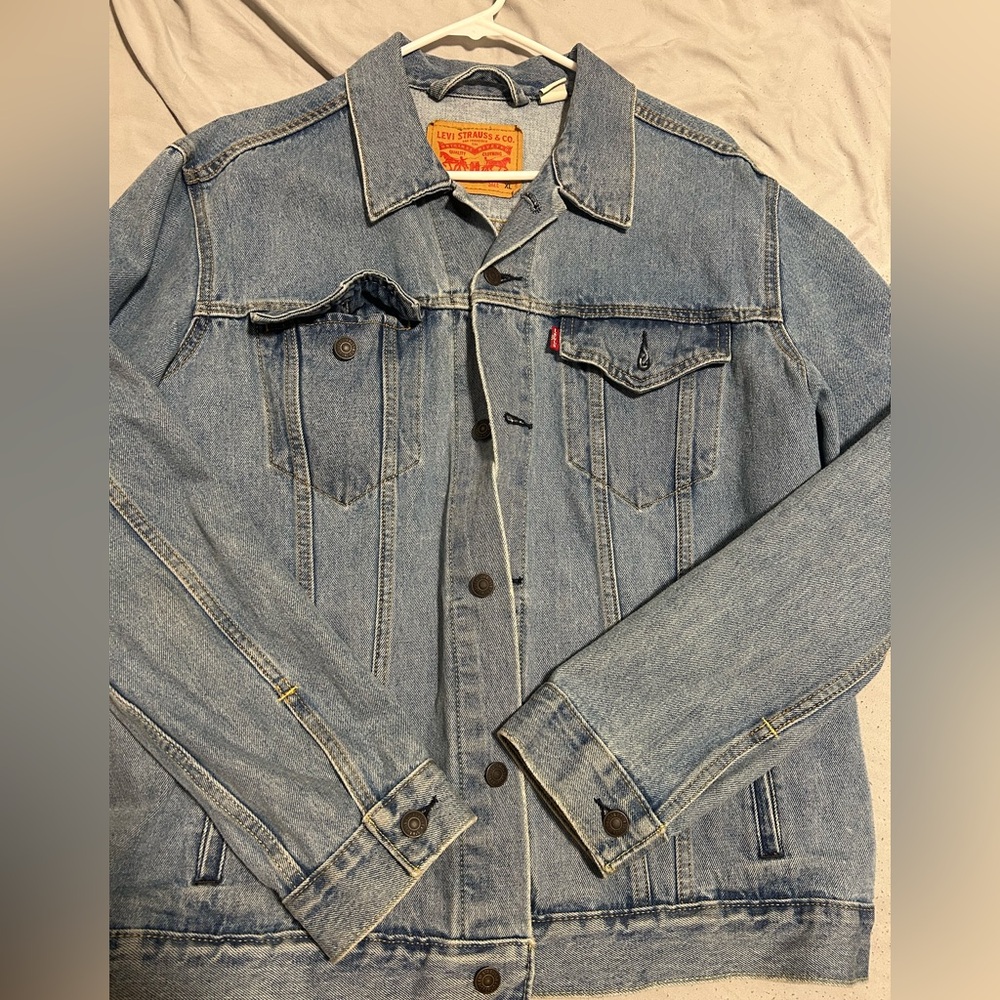 LEVIS denim jacket men’s XL